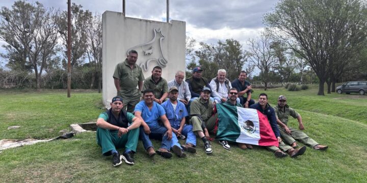 Alumnos de México realizan prácticas en biotecnología reproductiva bovina en nuestro Instituto